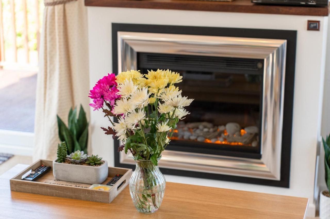 Finest Retreats - Serendipity Lodge Torpoint Bagian luar foto